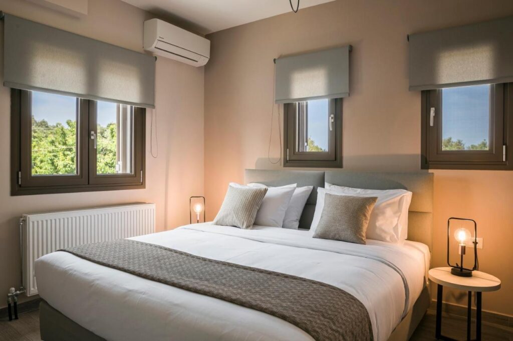 Twin bedroom